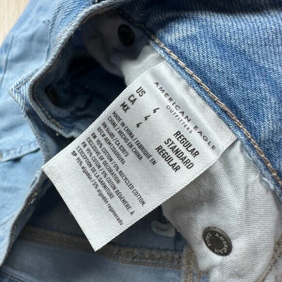 American Eagle Skater Jean Light Wash Denim Distressed Blowout Destroyed Jeans 4 - Picture 15 of 15